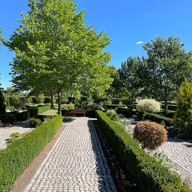 Afdeling A - F, kirkegård